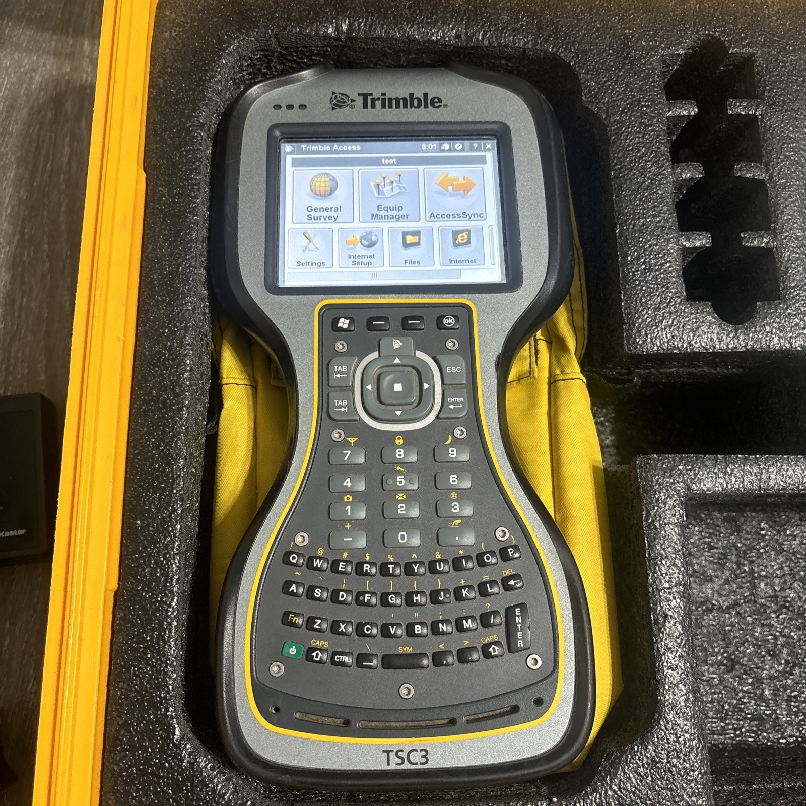 Trimble R8S GPS GNSS BeiDou Galileo RTK Rover Receiver w/ TSC3 Access