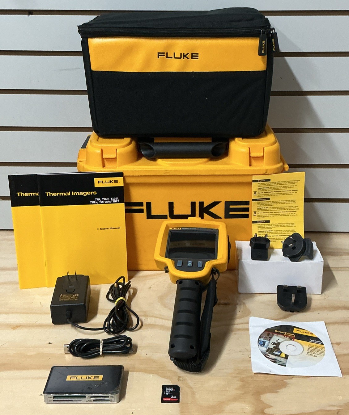 Fluke TiR1 IR Infrared Thermal Imager Camera w/ Case