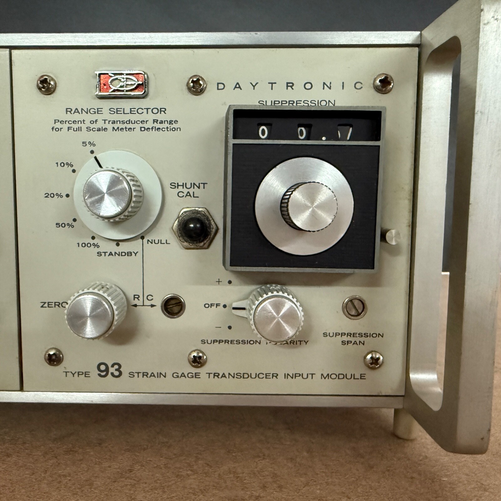 Daytronic 300D Transducer Amplifier System with Galvanometer and Strain Gage