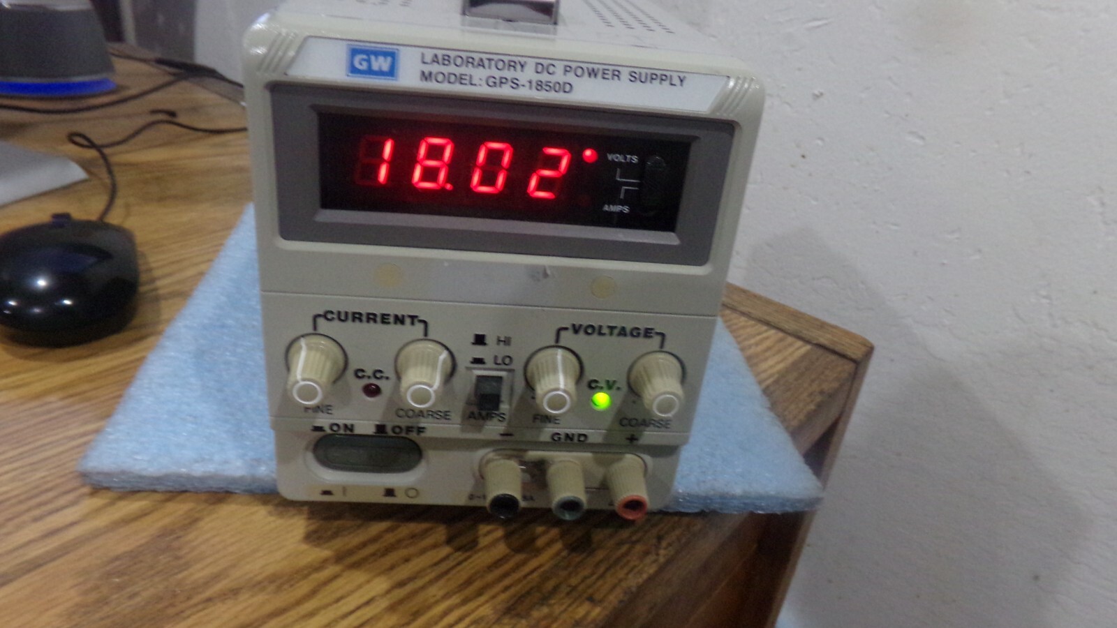 GW Laboratory Model: GPS-1850D DC Power Supply. 0 – 18V 0 – 5A