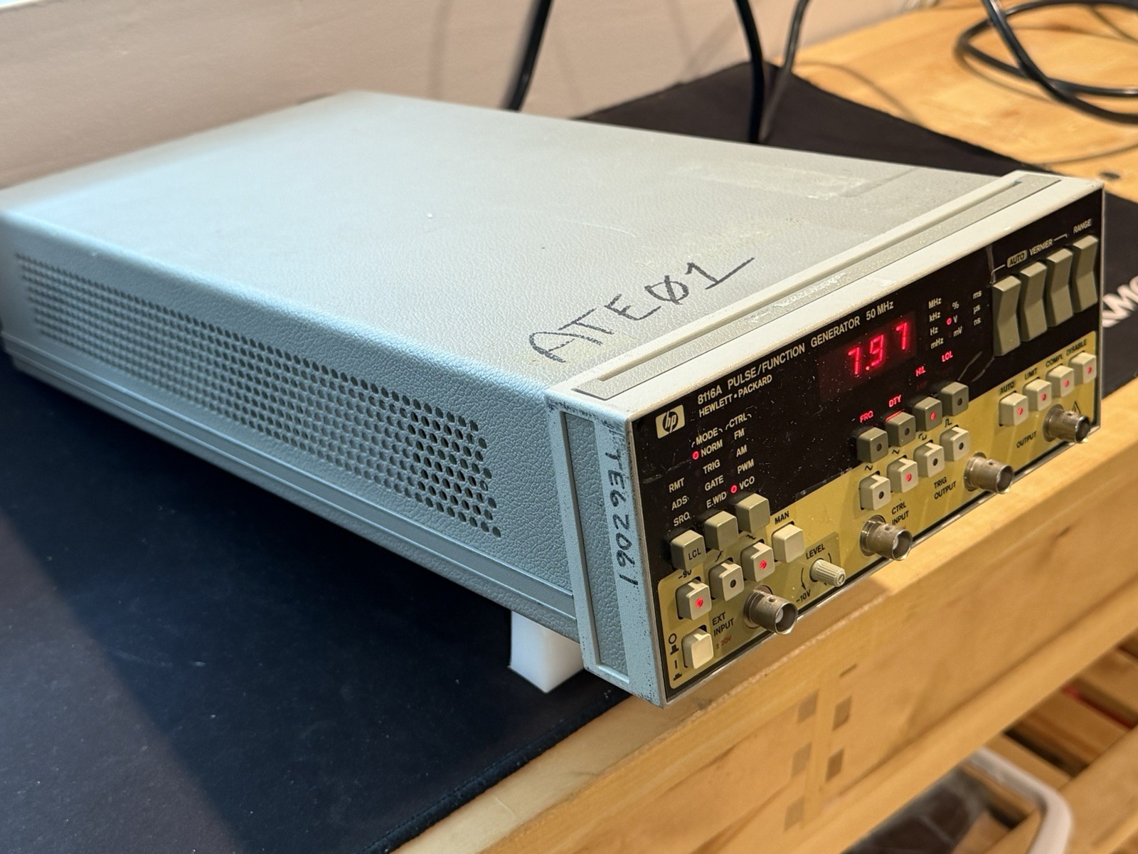 HP 8116A Pulse Function Generator 50MHz Hewlett Packard Working