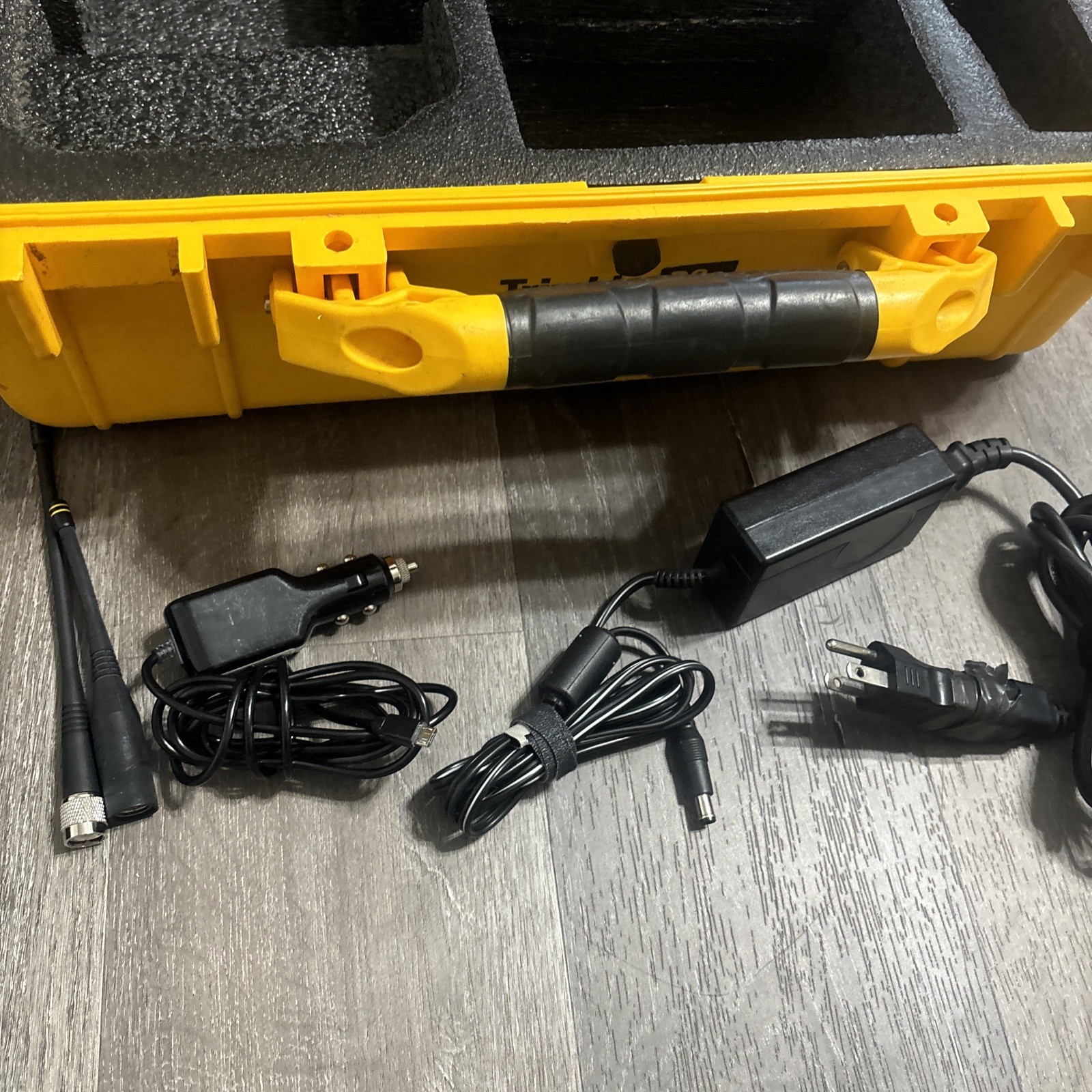 Trimble R8S GPS GNSS BeiDou Galileo RTK Rover Receiver w/ TSC3 Access