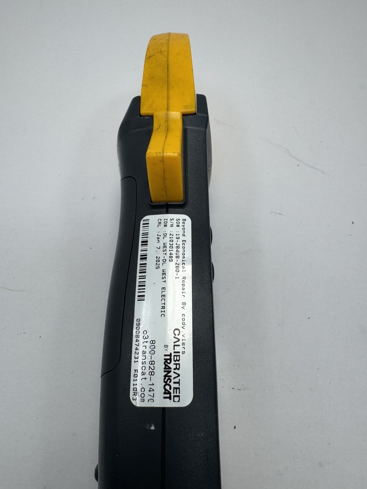 Ideal 61-765 660A 1000V AC DC TightSight Clamp MeterTRMS Capacitance Frequency