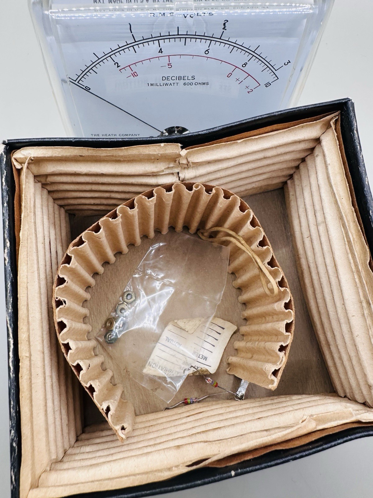 NOS Heathkit Simpson 4.5″ Rectangular Panel Meter RMS Volts DB 200uA 1329 W/ Box