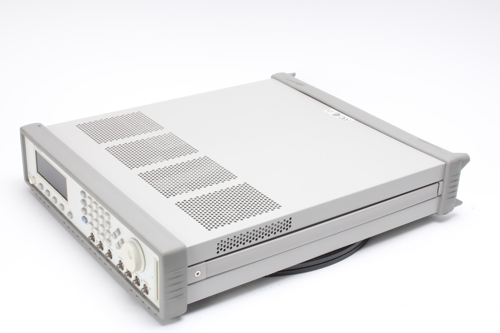 Agilent 81130A 400/660 MHz Pulse/Pattern Generator With 2x 81132A Output Cards