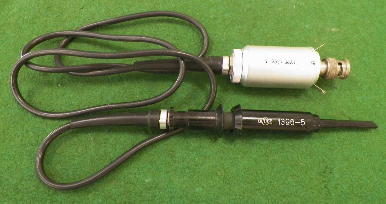 100 MHz ; 1:10 ratio ; Type : 1396-5 ; EMG (Hungary) Measuring Head_[=T=]