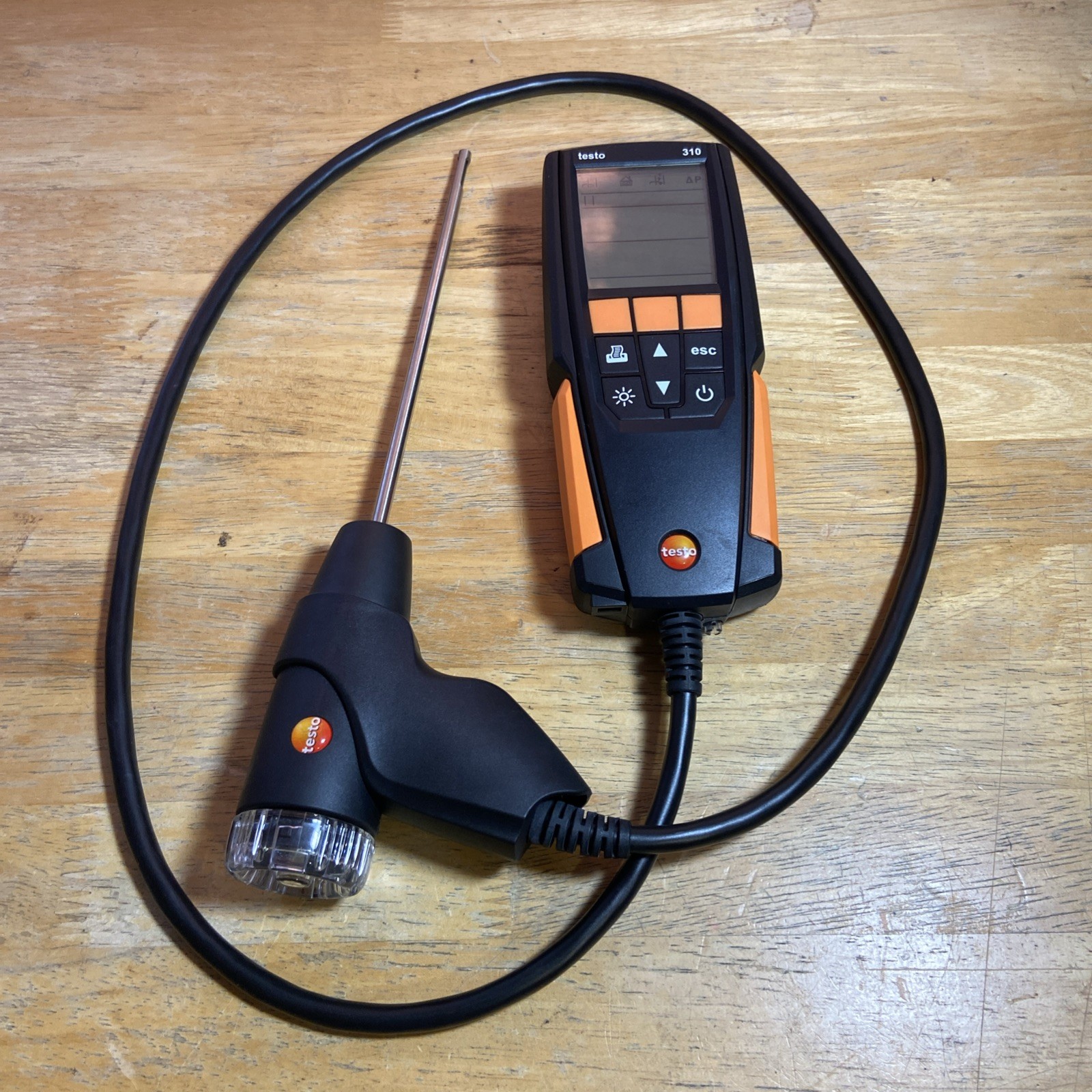 Testo 310 Residential Combustion Analyzer Kit, Black/Orange READ