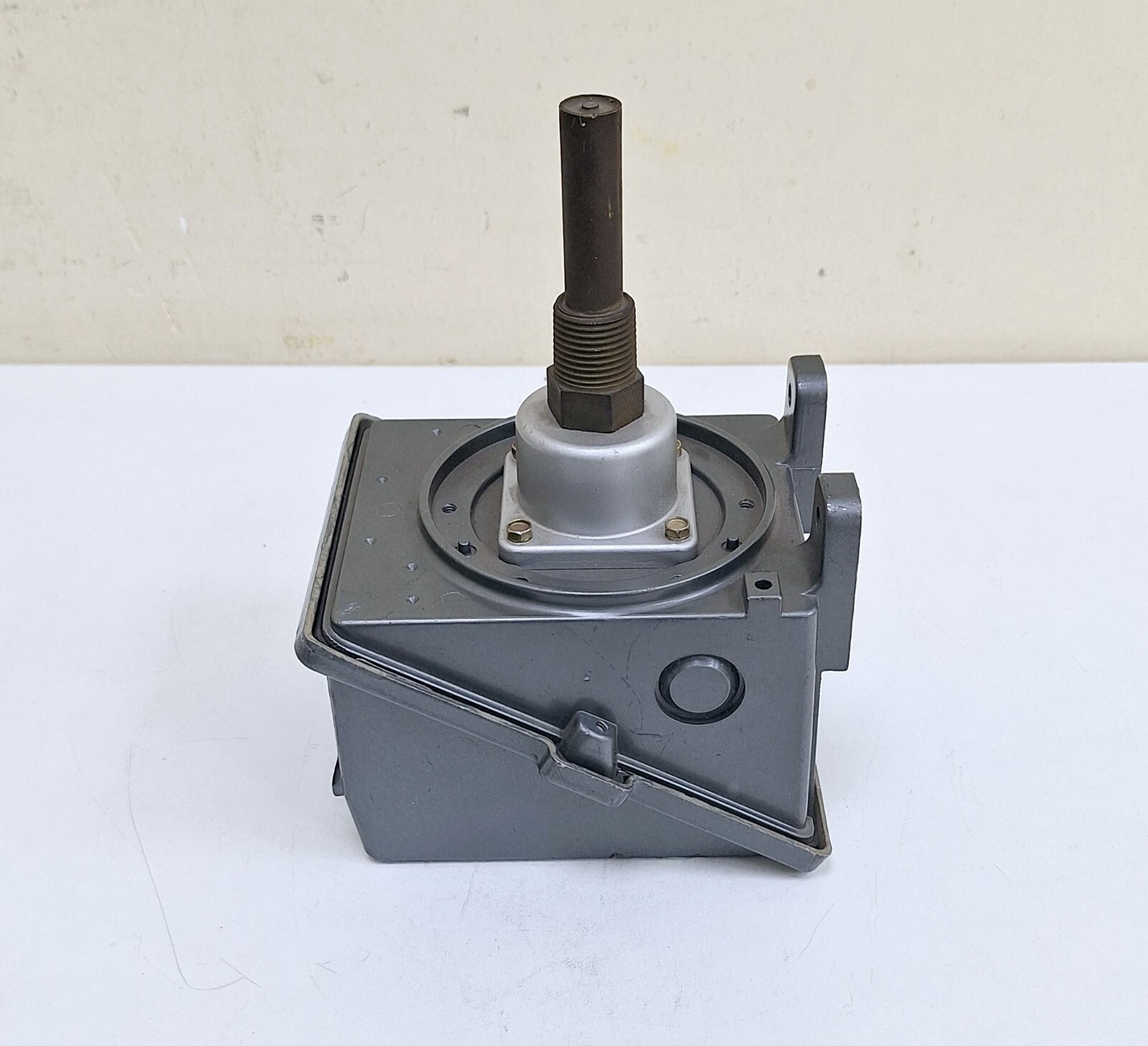 United Electric C402 / 120 Pressure Switch C402-120