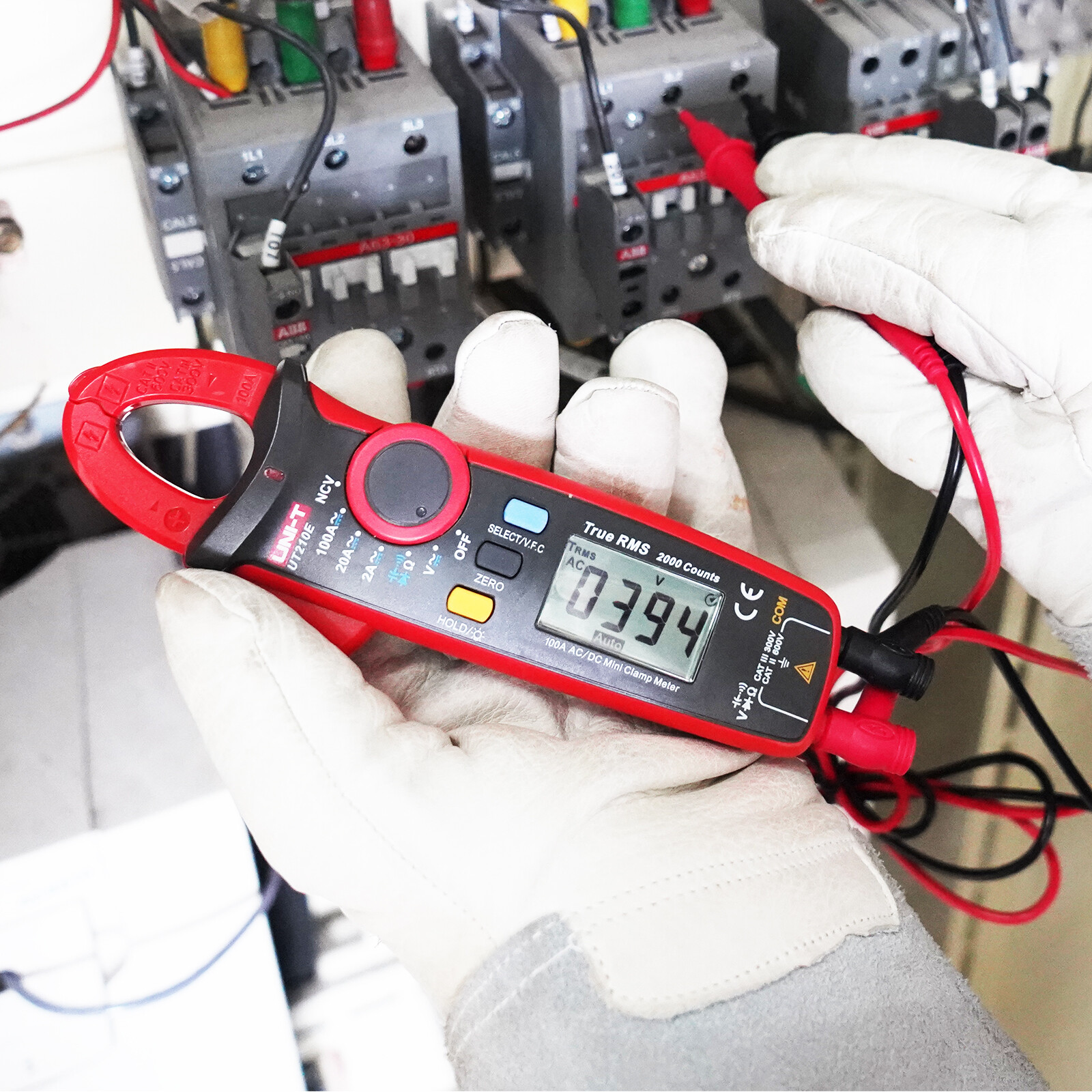 UNI-T UT210E Handheld Digital Clamp Meter True RMS AC/DC Voltage Current NCV