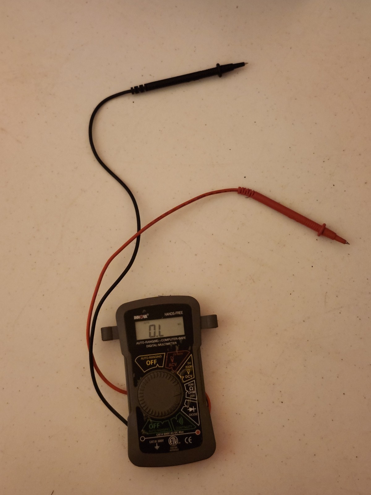Innova 3330 Auto-Ranging Hands-Free Digital Multimeter CAT III 600V 4000 Count