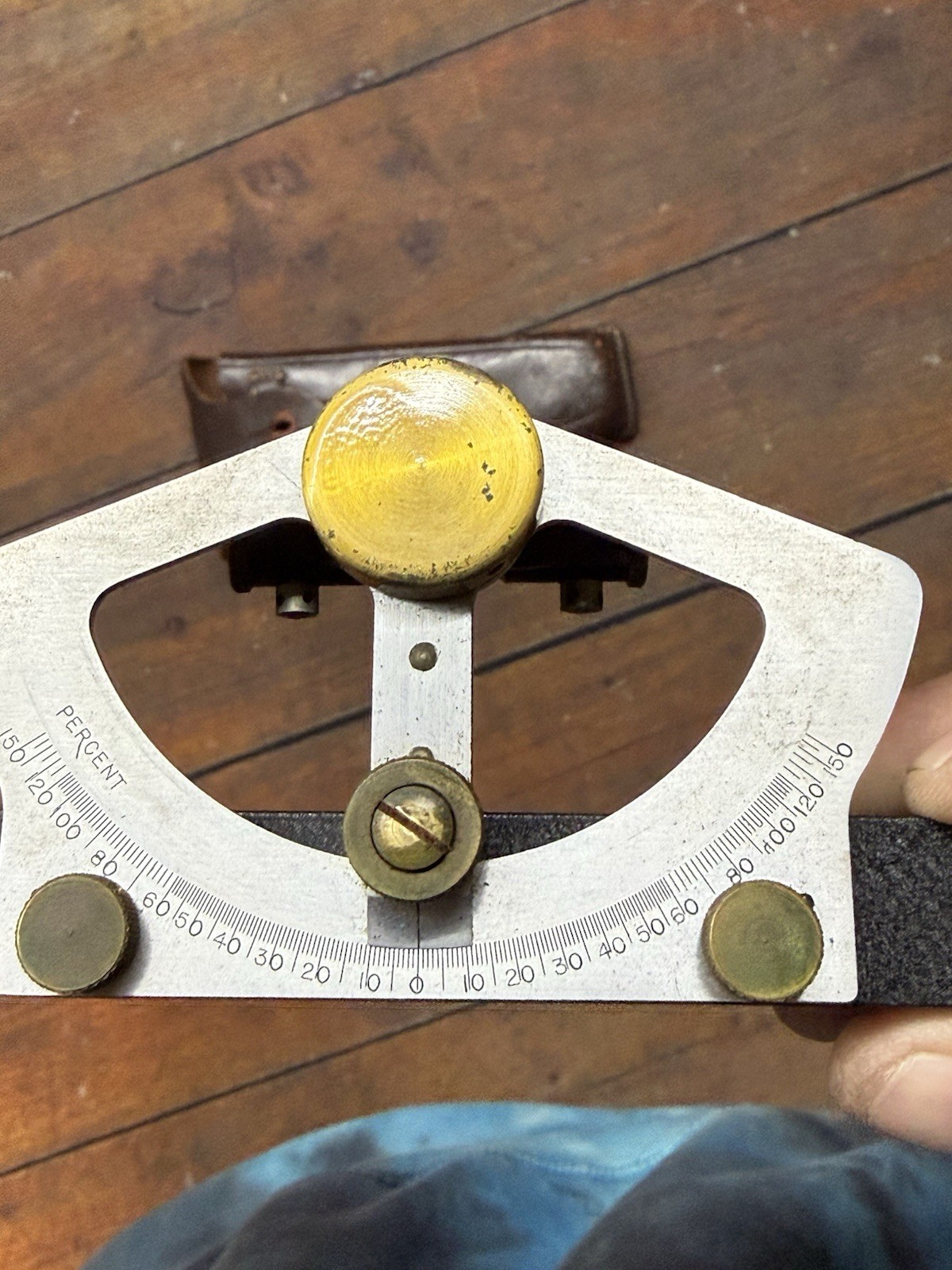 VINTAGE A LIETZ 198PT TOPOGRAPHIC SURVEYOR’S HAND LEVEL WITH CASE