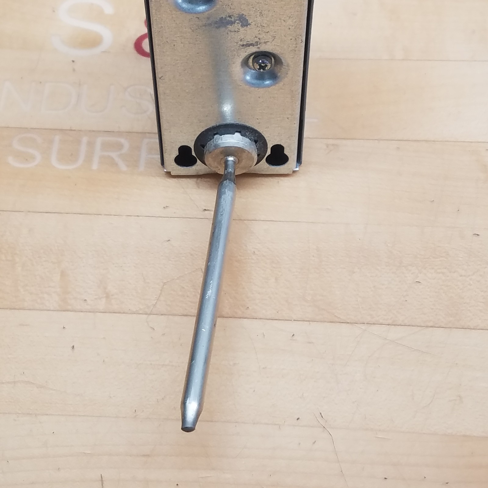 Siemens 141-0530 Powers Controls Thermostat, Limit Control, 25° to 215°F – USED