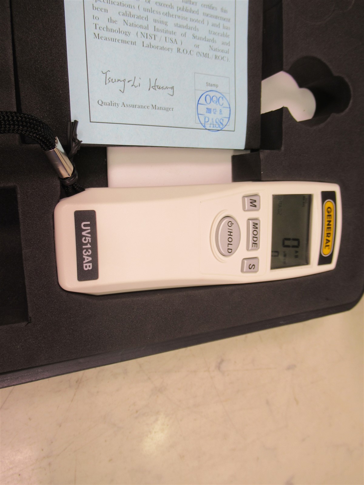 General Tools UV513AB UV AB Digital Light Meter Radiometer 280-400nm W/ Case