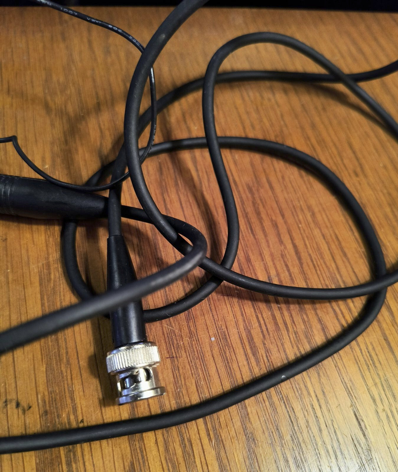 Unbranded Oscilloscope Probe with Lead 1x ref 10x switch