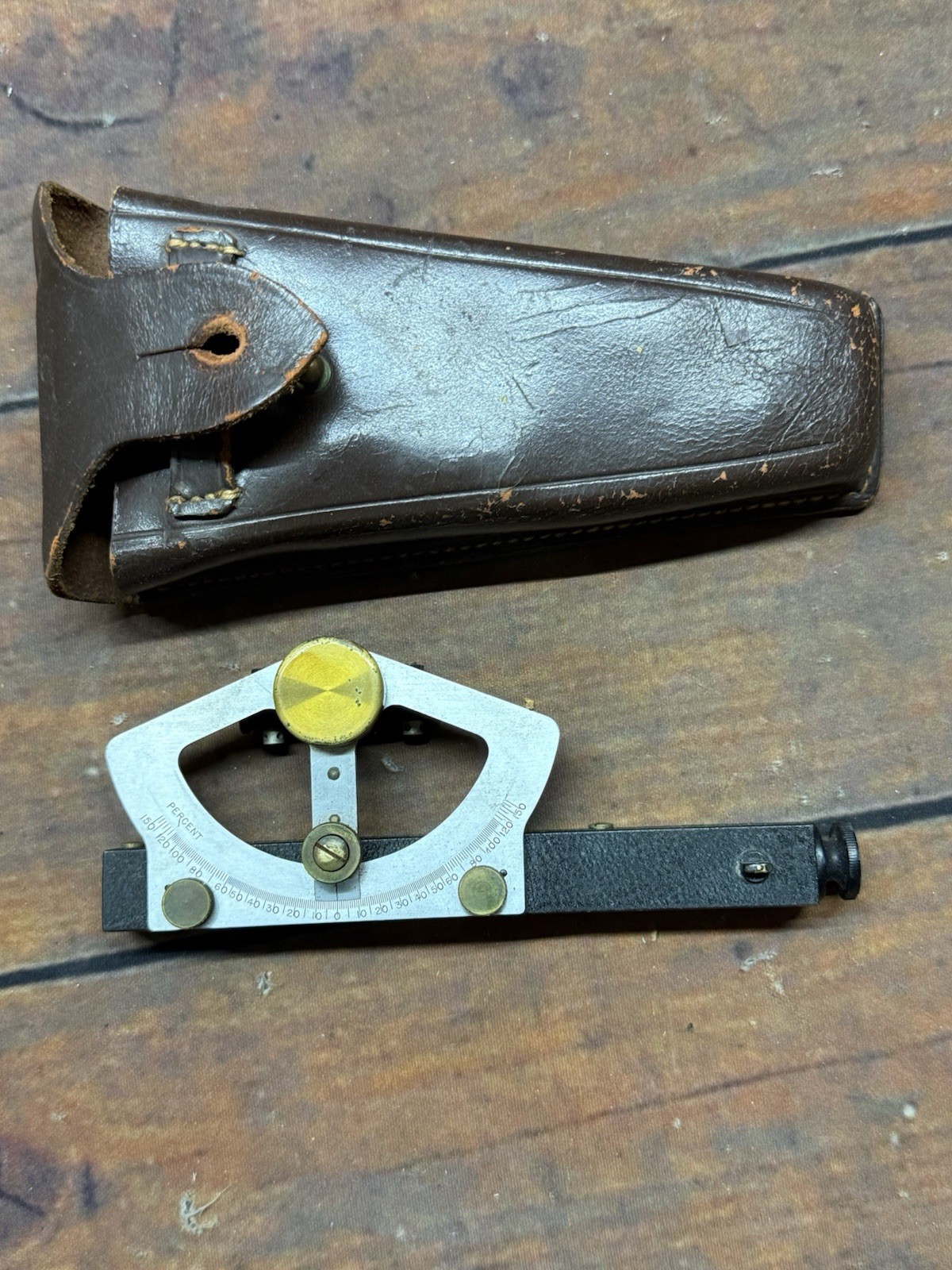VINTAGE A LIETZ 198PT TOPOGRAPHIC SURVEYOR’S HAND LEVEL WITH CASE