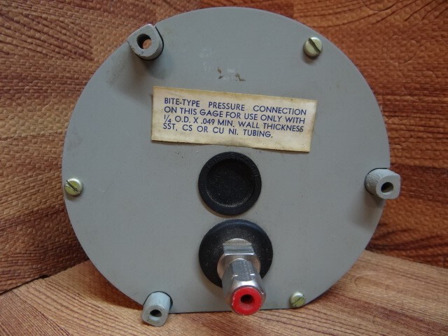 4 1/2″ Taylor Pressure Gauge 1000-3000 psi Set Pointer LB 1/4″ Bite Connection