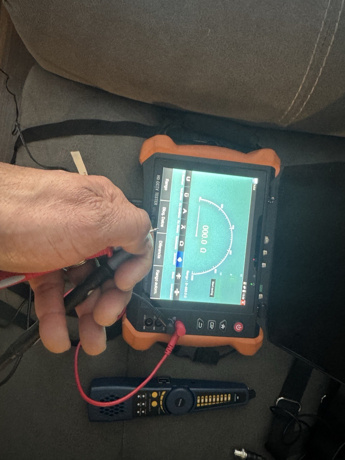 HD CCTV Tester 8″ Touchscreen 2048×1536 IP HDMI TVI AHD CVI CVBS PTZ Cable