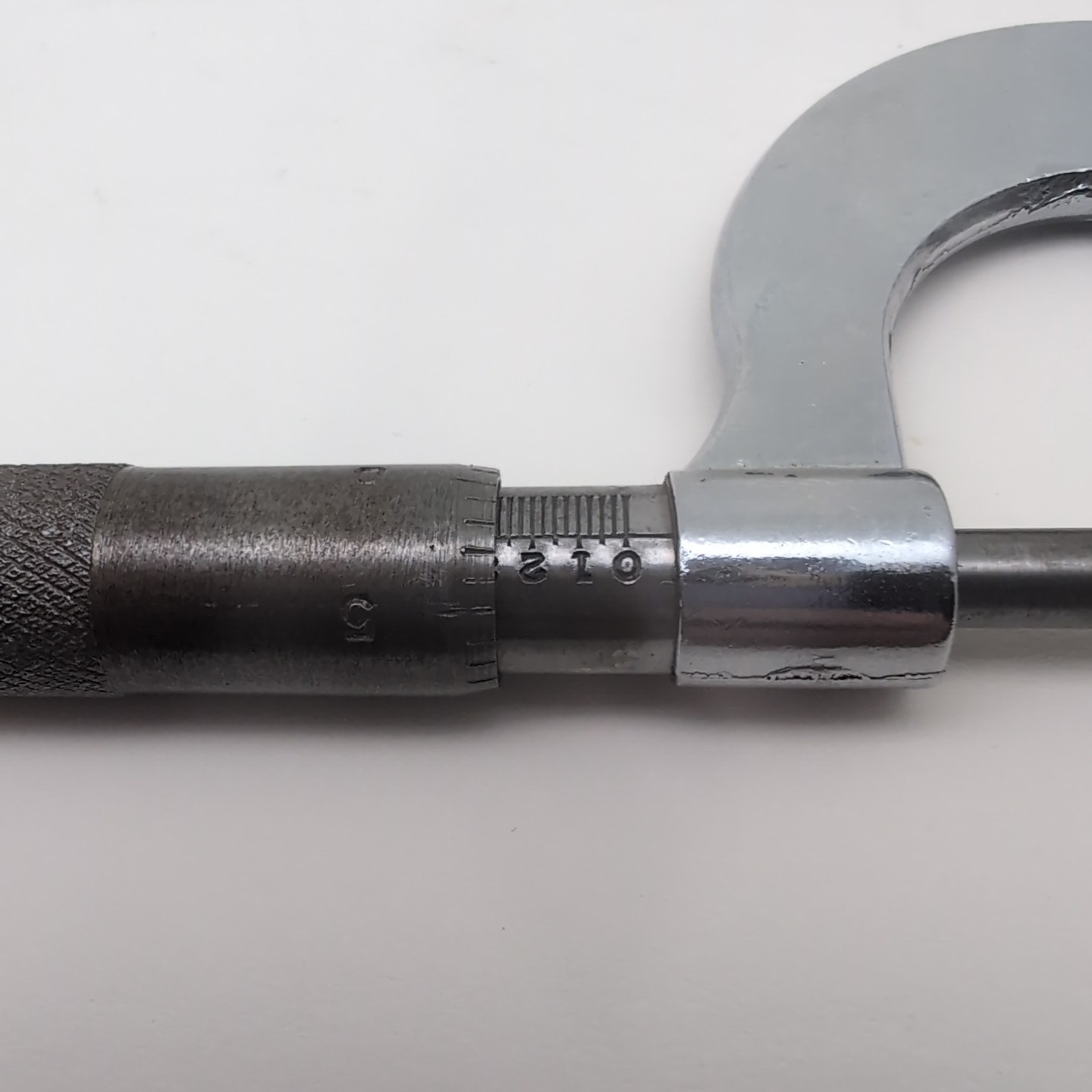 Vintage OUTSIDE MICROMETER 0-25mm Unbranded Nice 4.25″ S1