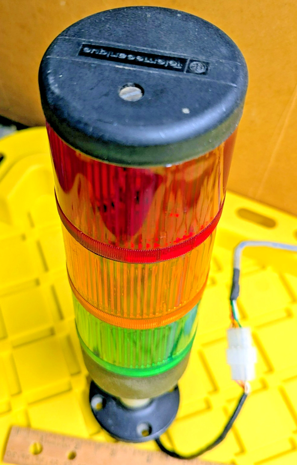 TELEMECANIQUE SIGNAL LIGHT TOWER, 3-Color Green Orange Red with Mounting Base