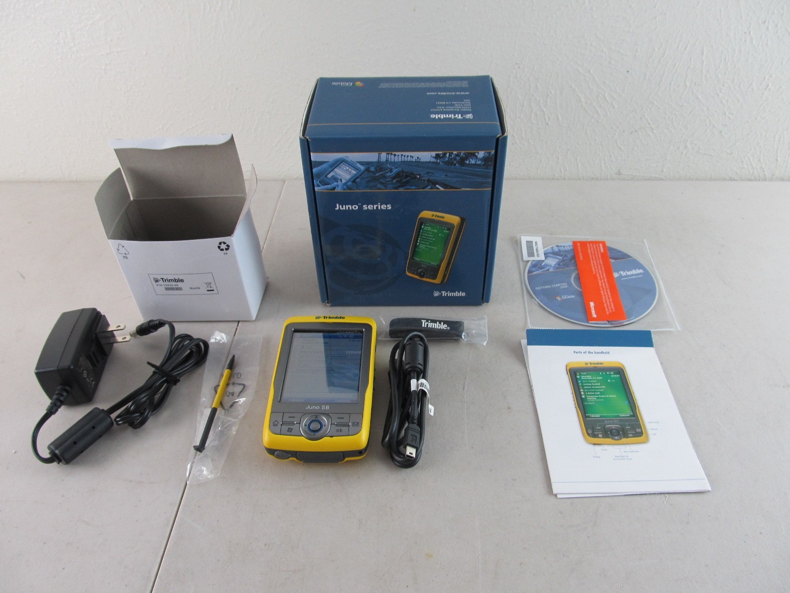 Trimble Juno SB GIS GPS Data Mapper w/ Battery, Box, Charger, CD