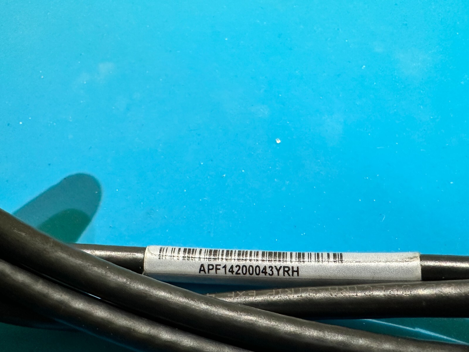 Amphenol 601760004 12 Gb HD Mini-SAS Cable Assembly, 28 AWG, 1 meter, passive
