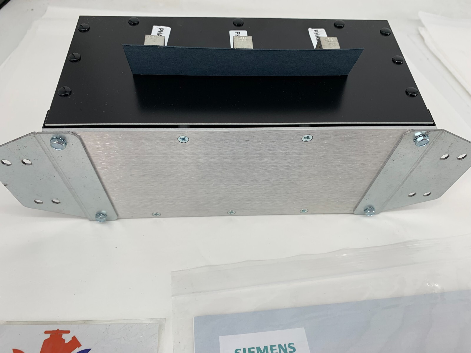 Siemens TPS4C0115XW02 Surge Protection Device SCCR 200kA 208/120V 3P w/Counter