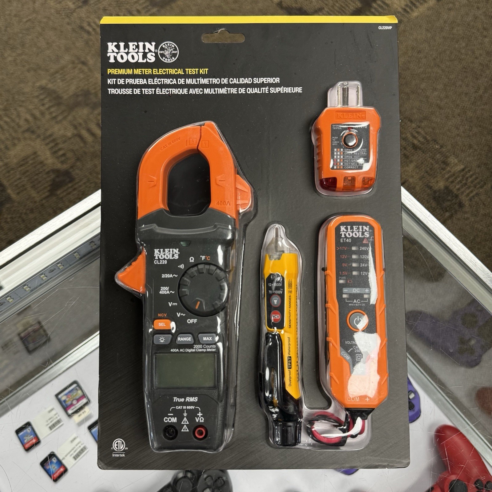 New Klein Tools Premium Meter Electrical Test Kit CL220VP
