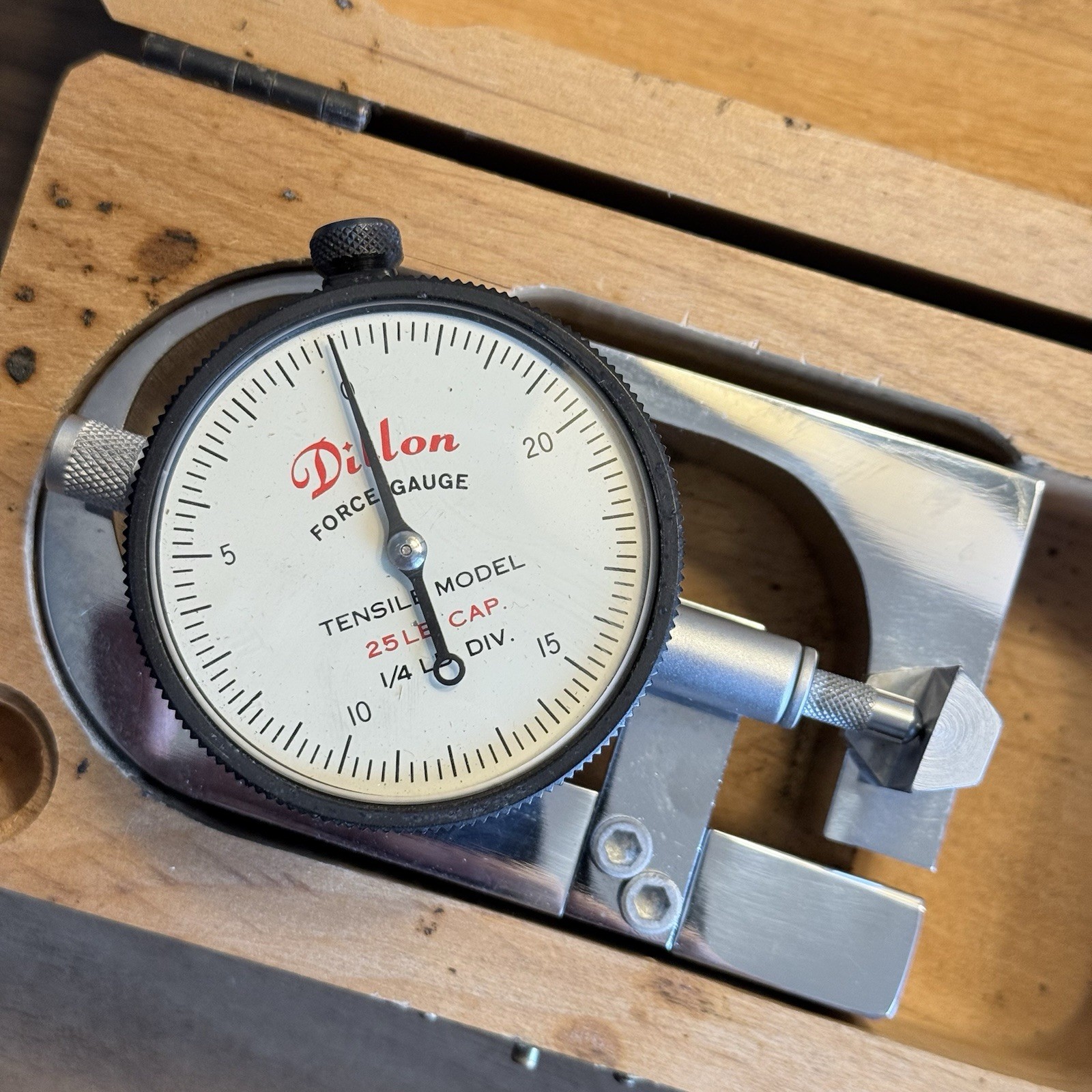 Dillon Force Gauge Tensile Model 25lb Capacity 1/4lb Divisions