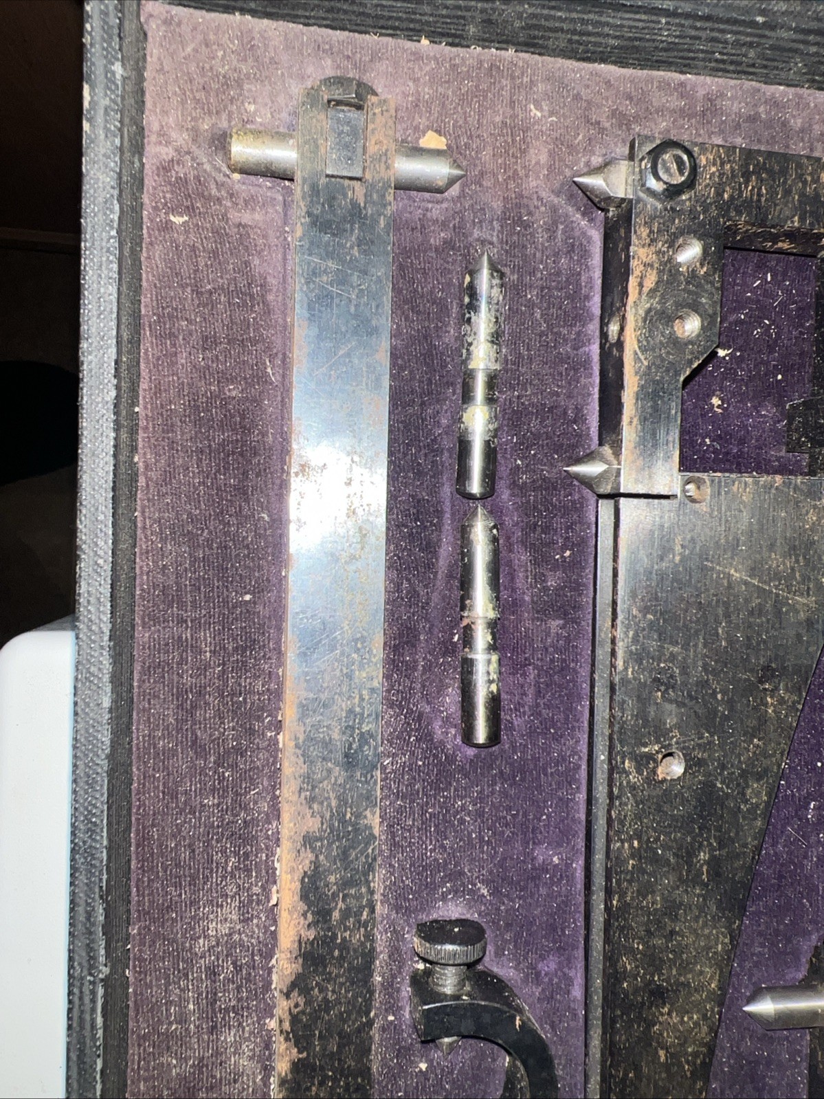 Tinius Olsen Strain Gage Caliper Model S-2 English