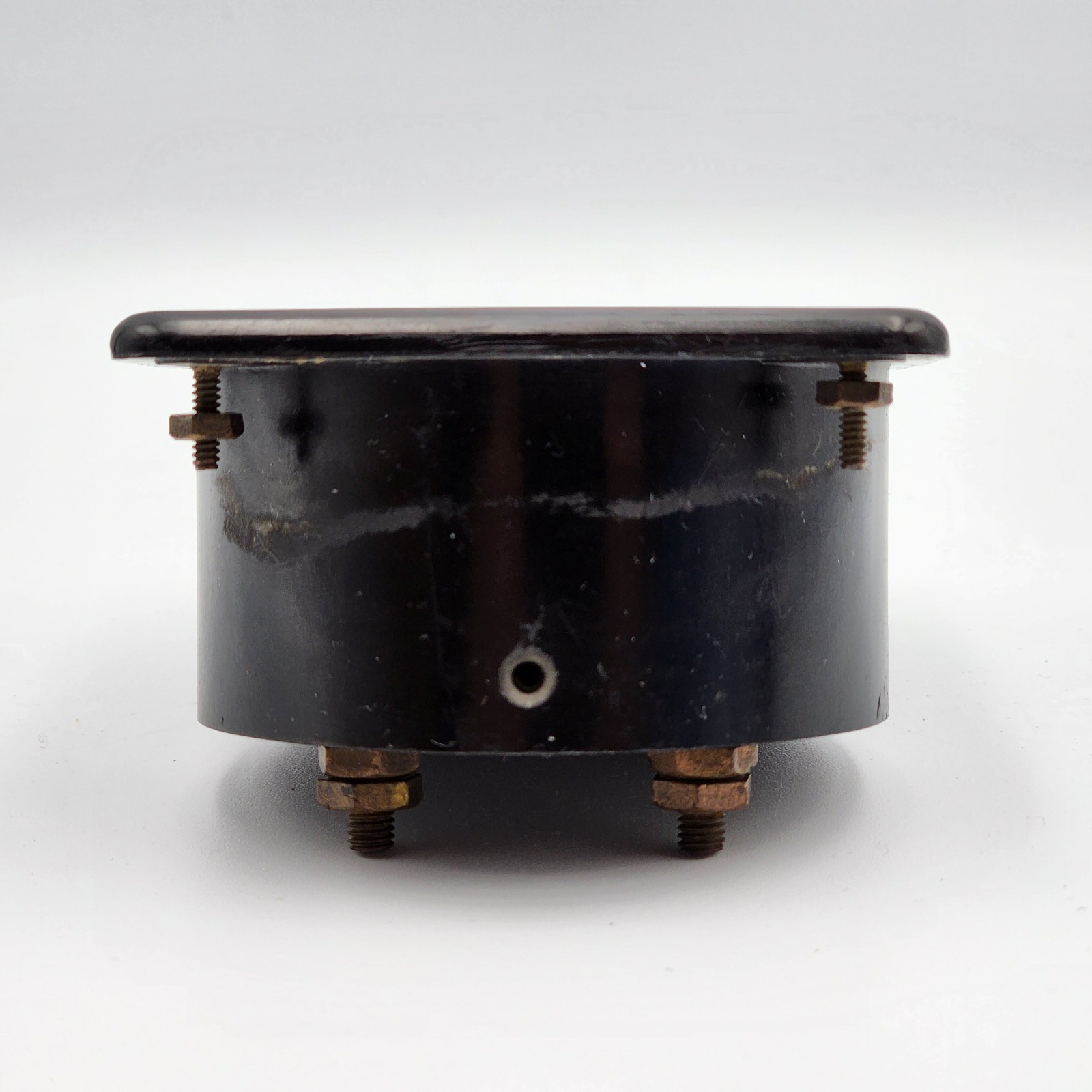 UNBRANDED PANEL MOUNTED VOLTS METER. (UNTESTED)